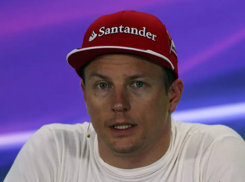 Kimi Räikkönen Foto zur News: Leistungsschwankungen: Räikkönen braucht klare Ansprache