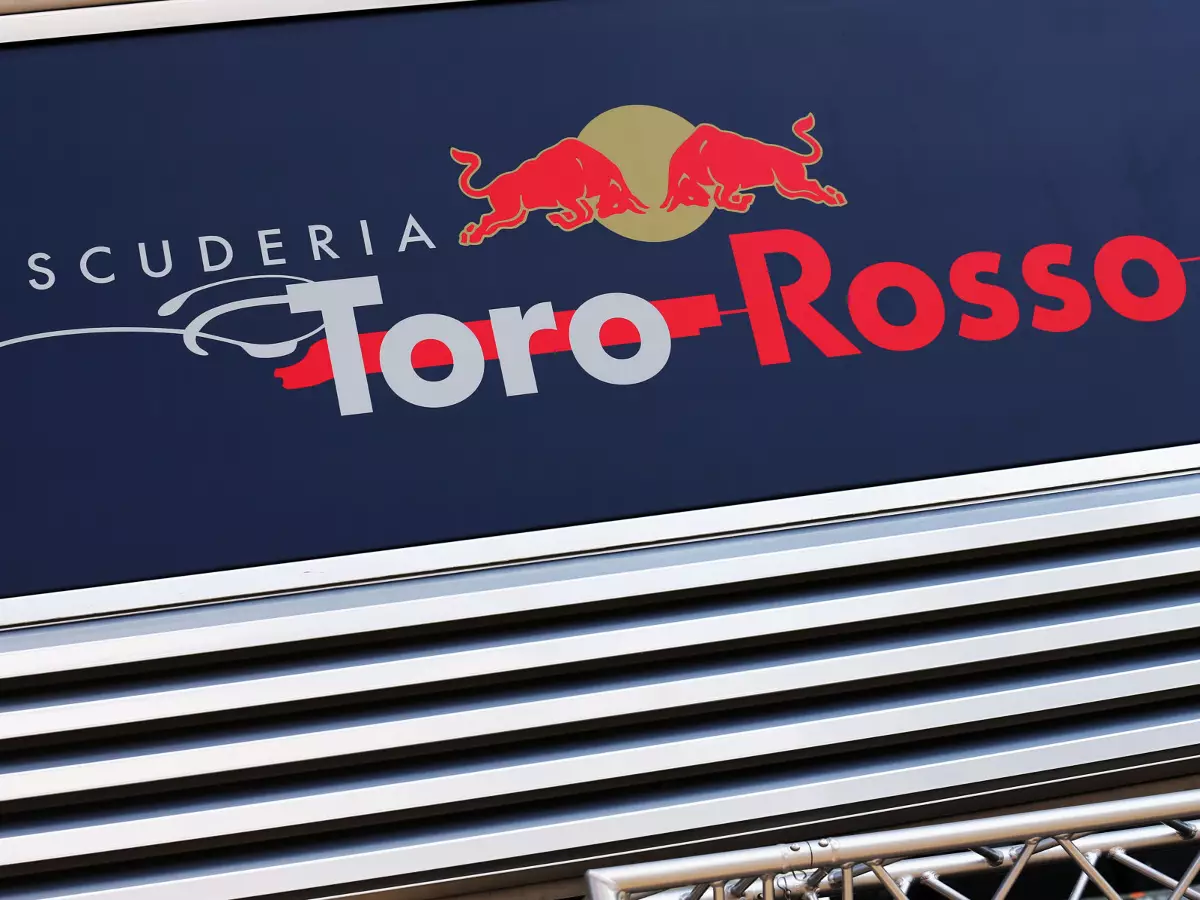 Toro Rosso Foto zur News: Offiziell: Toro Rosso 2016 mit Ferrari-Antrieb