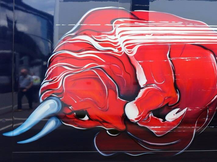 Foto zur News: Die Zeit drängt: Toro Rosso arbeitet rund um die Uhr