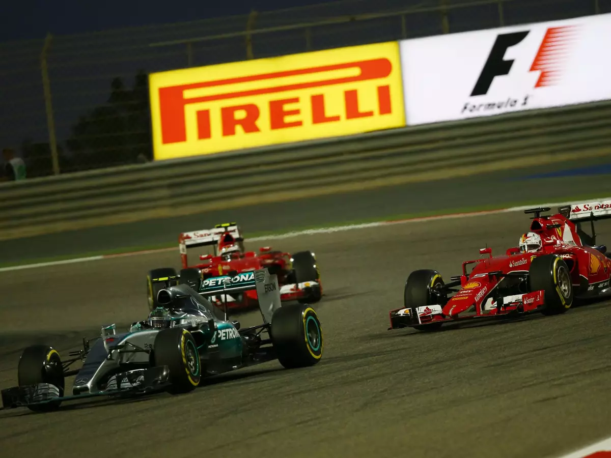 Nico Rosberg, Sebastian Vettel Foto zur News: "Frenemy": Wieso Mercedes Ferrari braucht