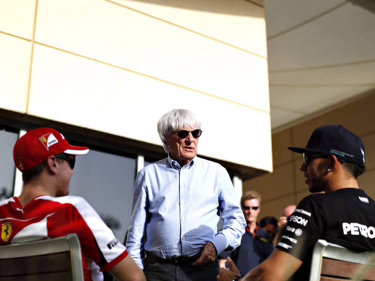 Foto zur News: Bernie Ecclestone: Hamilton-Wechsel zu Ferrari wäre ein Fehler