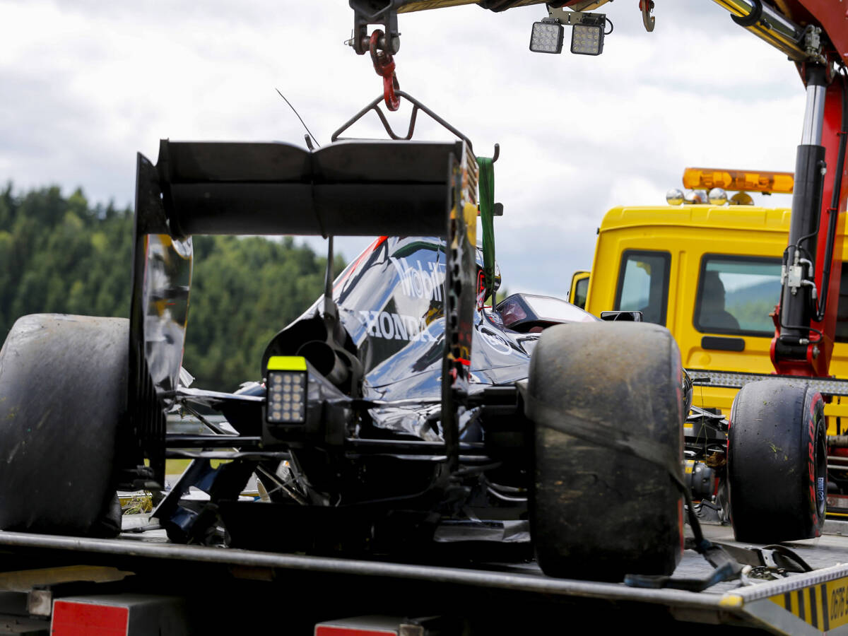 Foto zur News: Ex-McLaren-Pilot Watson: Saisonleistung 2015 war "peinlich"