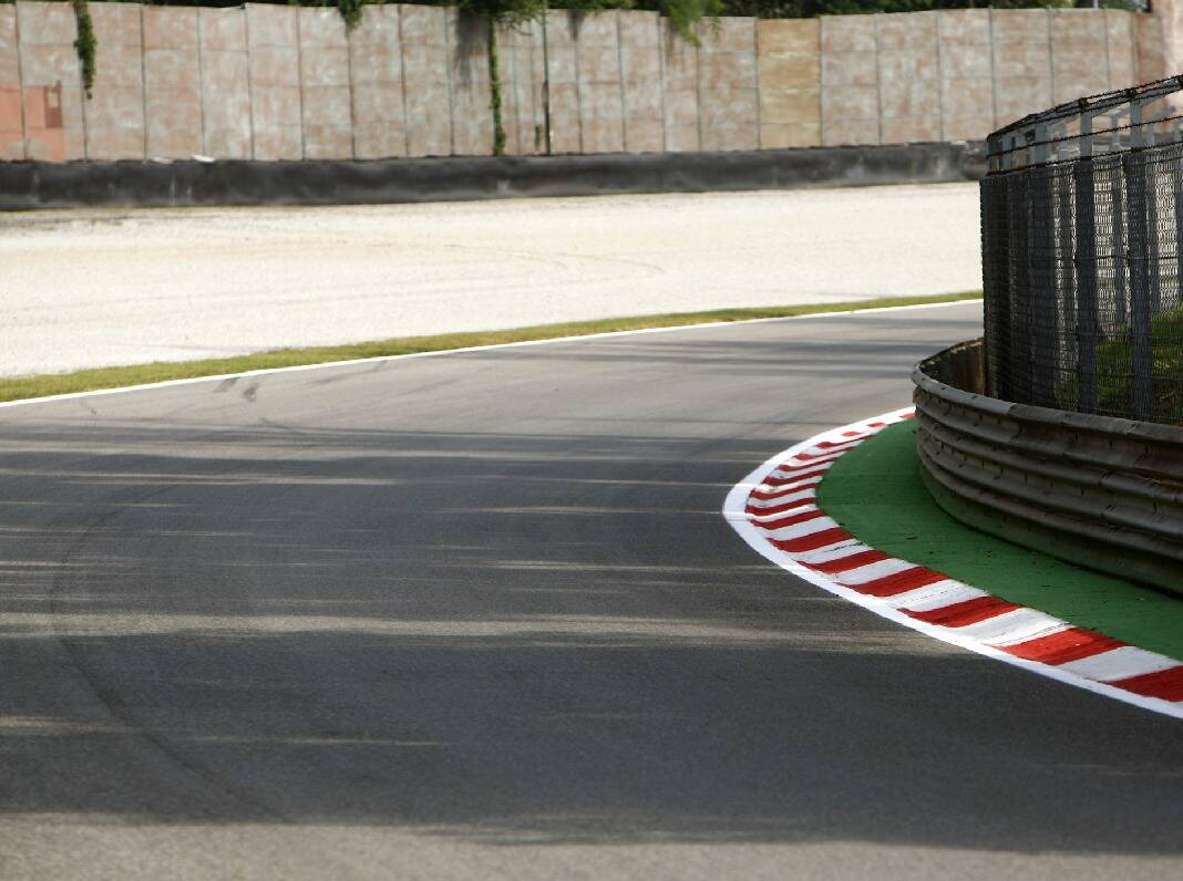 Foto zur News: Umbau-Idee in Monza: Das Ende der Curva Grande?