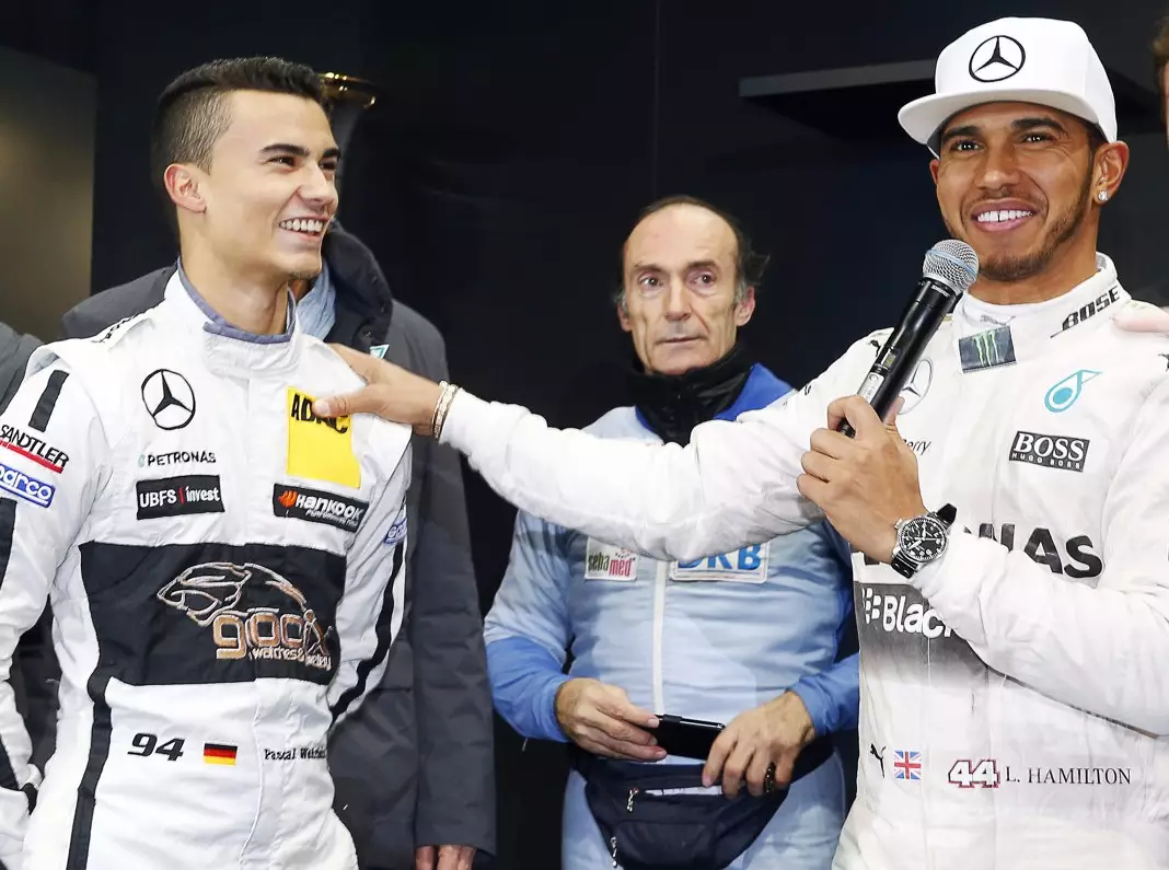 Pascal Wehrlein, Lewis Hamilton Foto zur News: Berger rät Mercedes: Holt einen klaren Nummer-zwei-Fahrer!