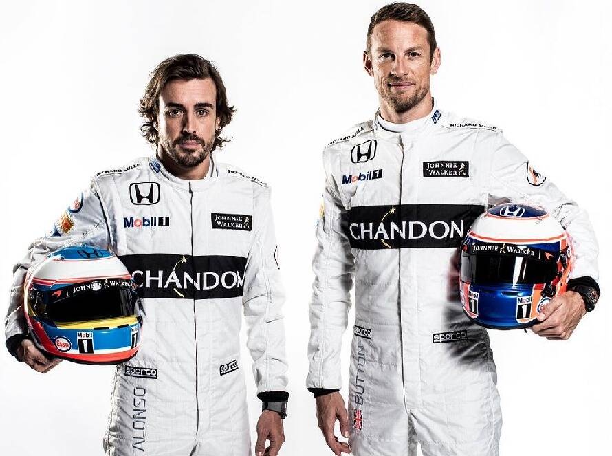 Foto zur News: Alonso #AND# Button: "Wunderschöner" McLaren überzeugt