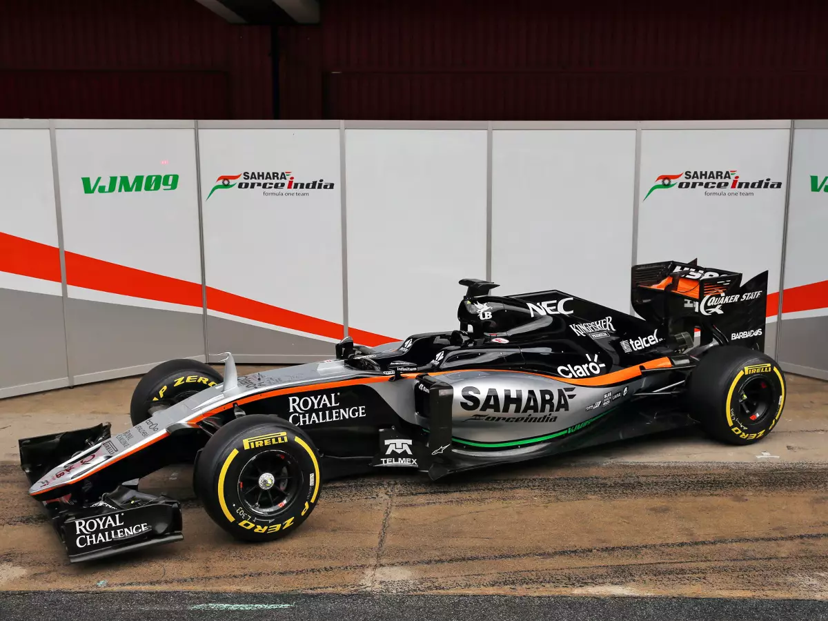 Präsentation/Launch des VJM09 Foto zur News: Formel-1-Autos 2016: Force India enthüllt den VJM09