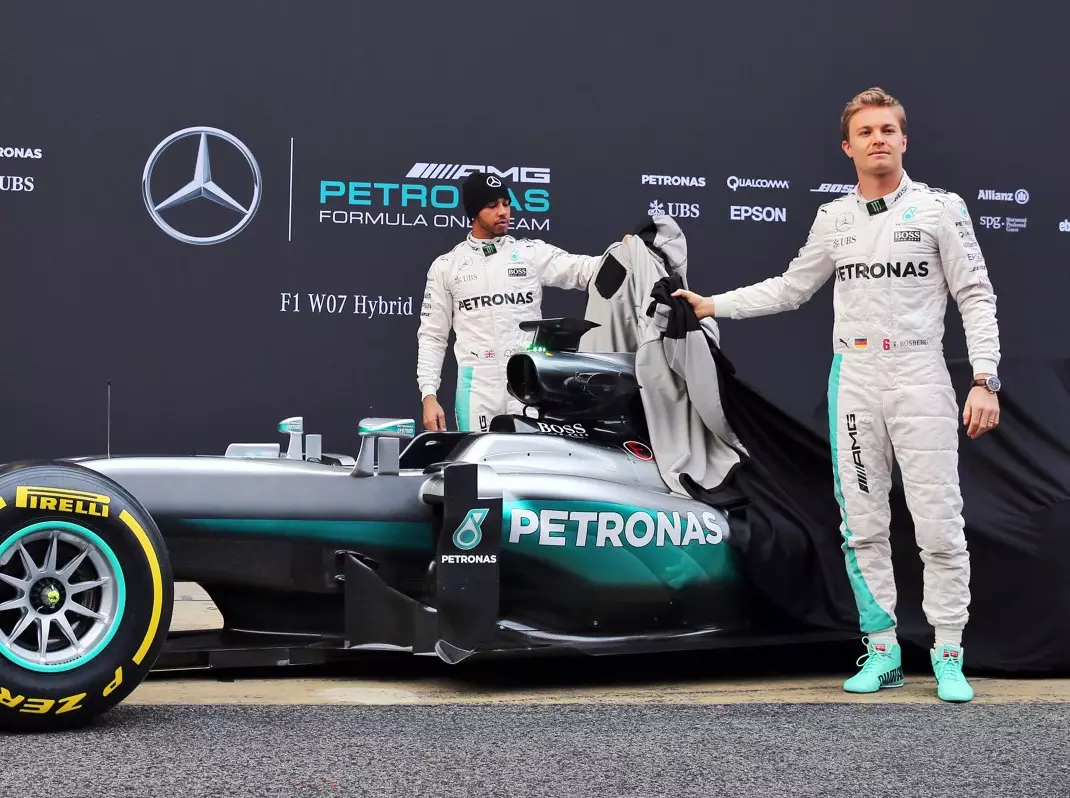 Foto zur News: Mercedes: Ist der neue W07 ein Nachteil für Nico Rosberg?