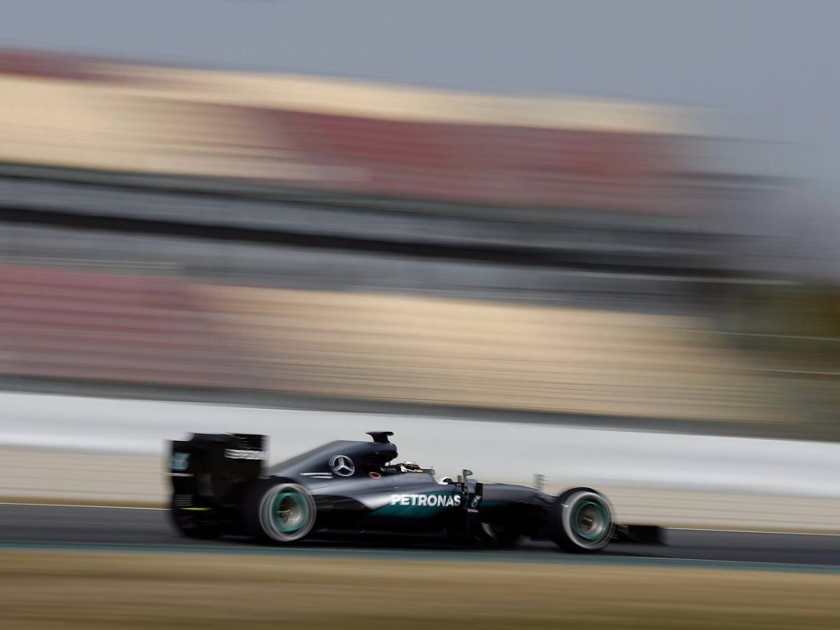 Foto zur News: Mercedes W07: Erster Eindruck gut, neue Nase kommt