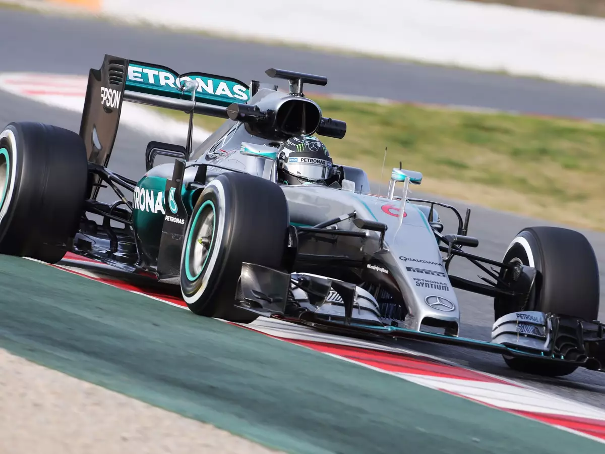 Foto zur News: Formel 1 denkt für 2017 über Aufhebung des Benzinlimits nach