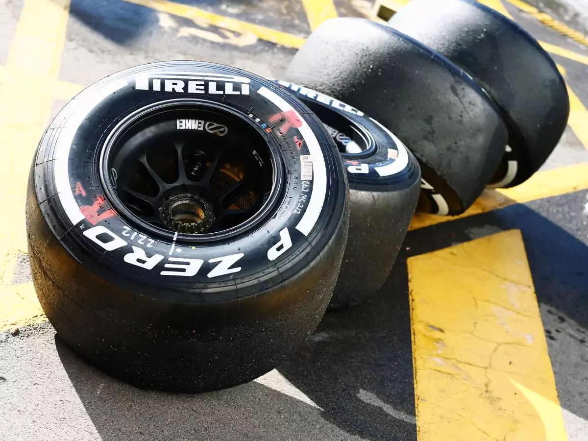 Pirelli Reifen Foto zur News: Pirelli erhält wahrscheinlich Testauto für Reglement 2017