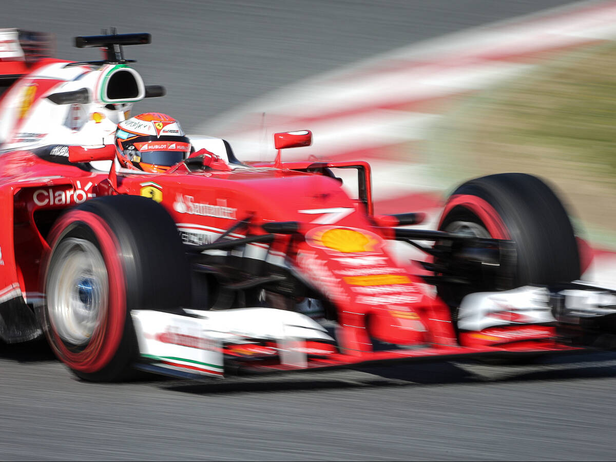 Foto zur News: Ferrari nach Vettel-Feuerwerk: Räikkönen bleibt Pechvogel