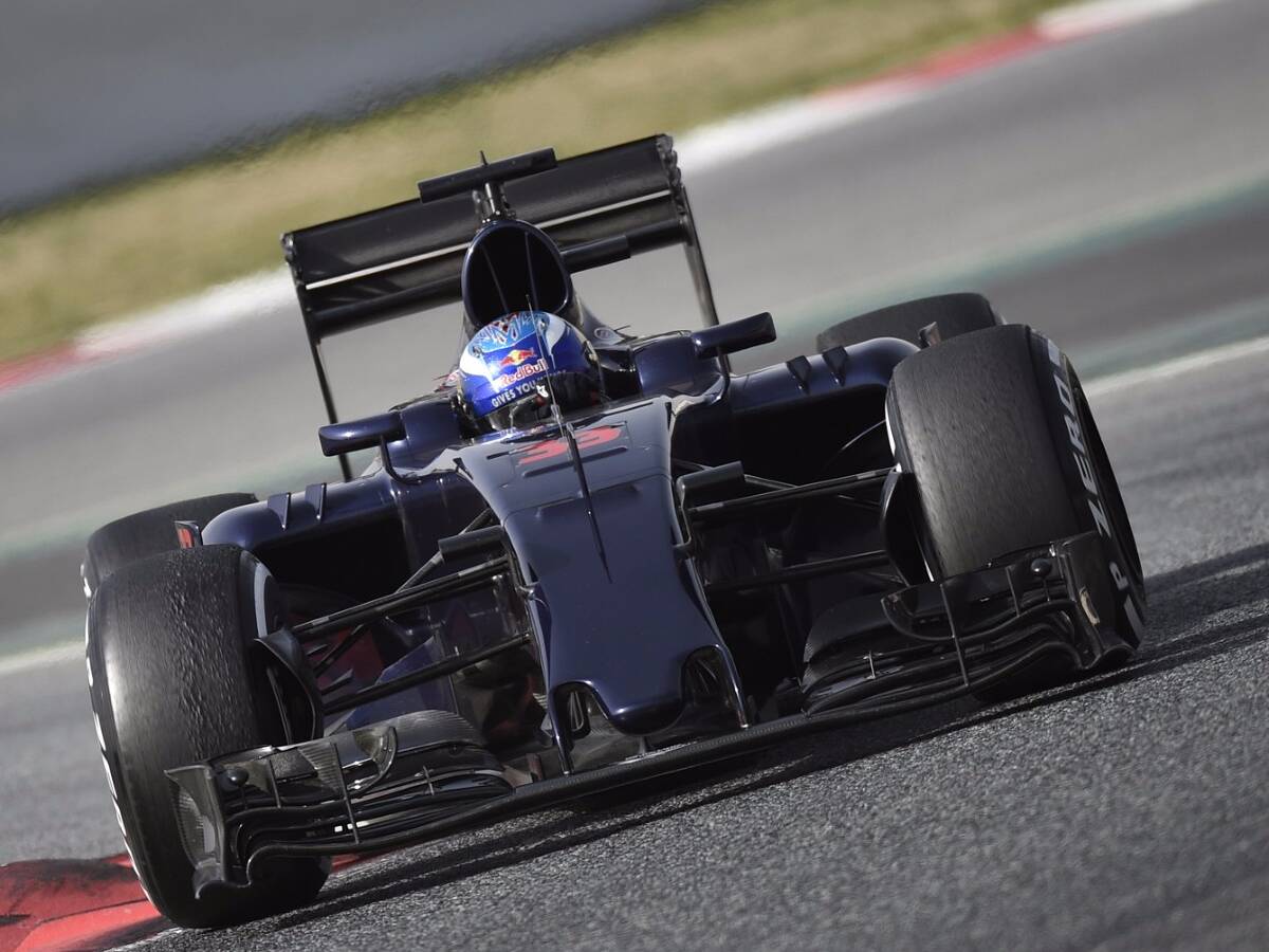 Foto zur News: Toro Rosso überzeugt: STR11-Ferrari wie ein Uhrwerk