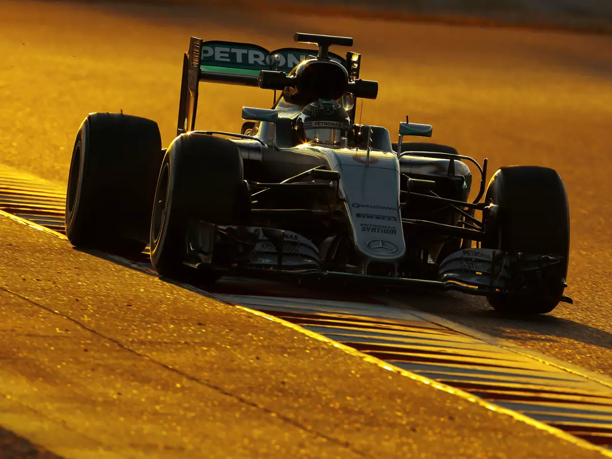 Nico Rosberg Foto zur News: Scharade vor Saisonauftakt: Bitterer Ernst erst Down Under?