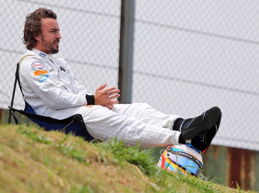 Foto zur News: Fernando Alonso: Neues Reglement entscheidet über Rücktritt