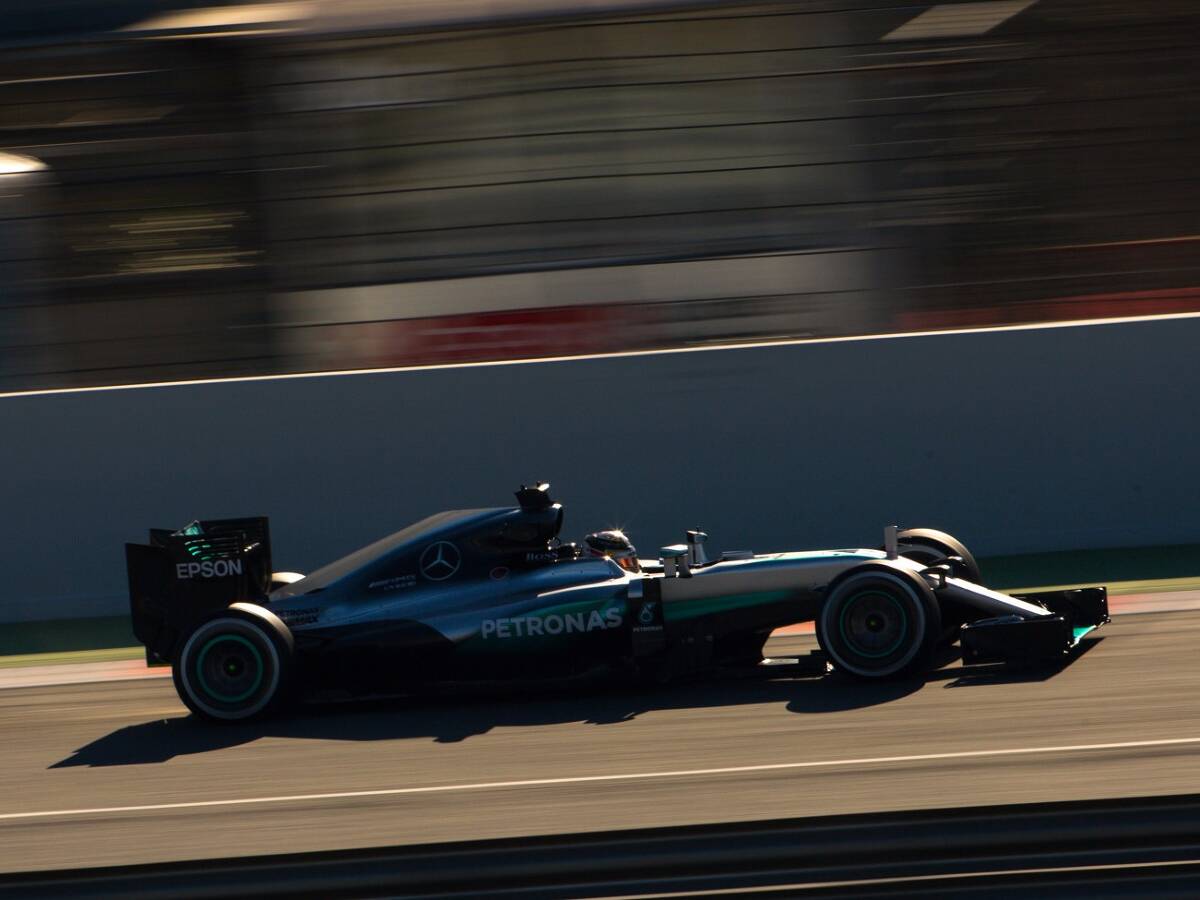Foto zur News: Lewis Hamiltons Test-Pyramide: Die Spitze lockt