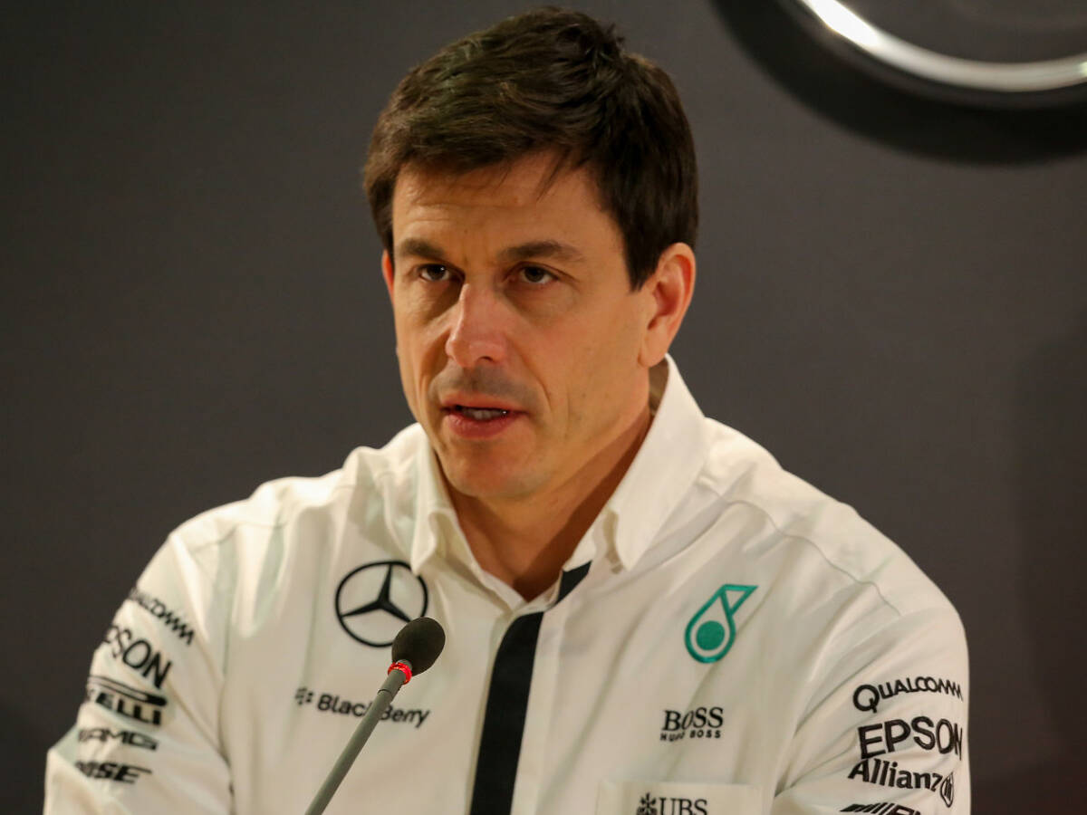 Foto zur News: Kopfschütteln bei Mercedes: Neues Qualifying ein Eigentor?