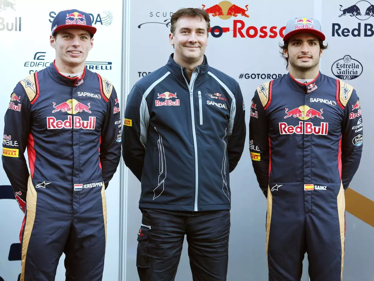 Max Verstappen, James Key, Carlos Sainz Foto zur News: Toro Rosso: Piloten dieses Jahr viel besser vorbereitet