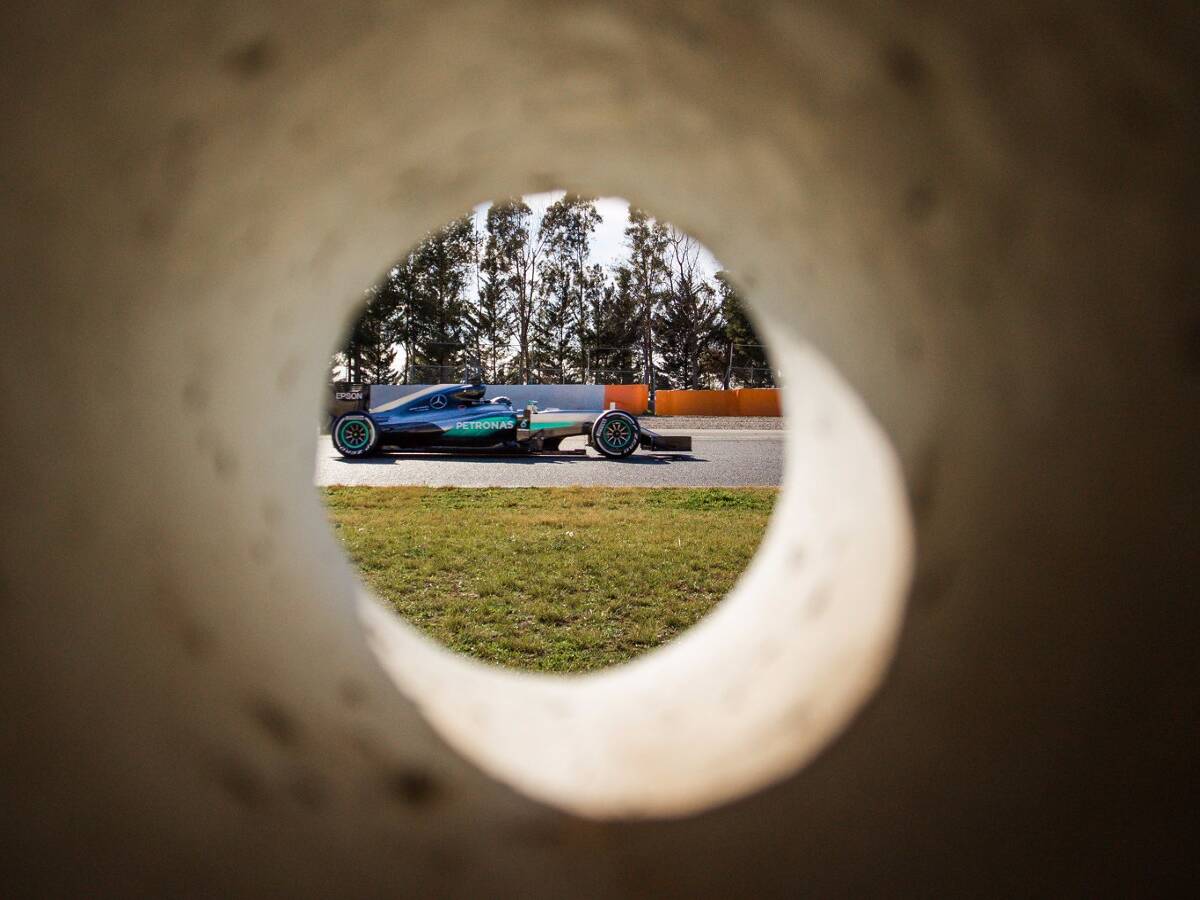 Foto zur News: Mercedes auf der Euphoriebremse: Ferrari wirklich so nahe?
