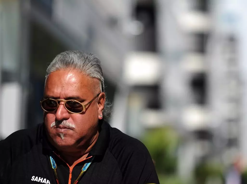 Foto zur News: Force-India-Boss muss sich bis zum Saisonstart stellen