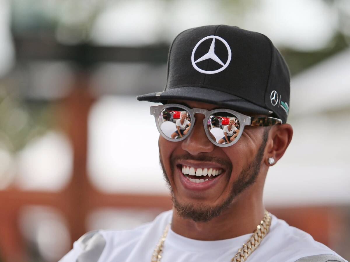 Foto zur News: Lewis Hamiltons Extravaganz verärgert die Sponsoren