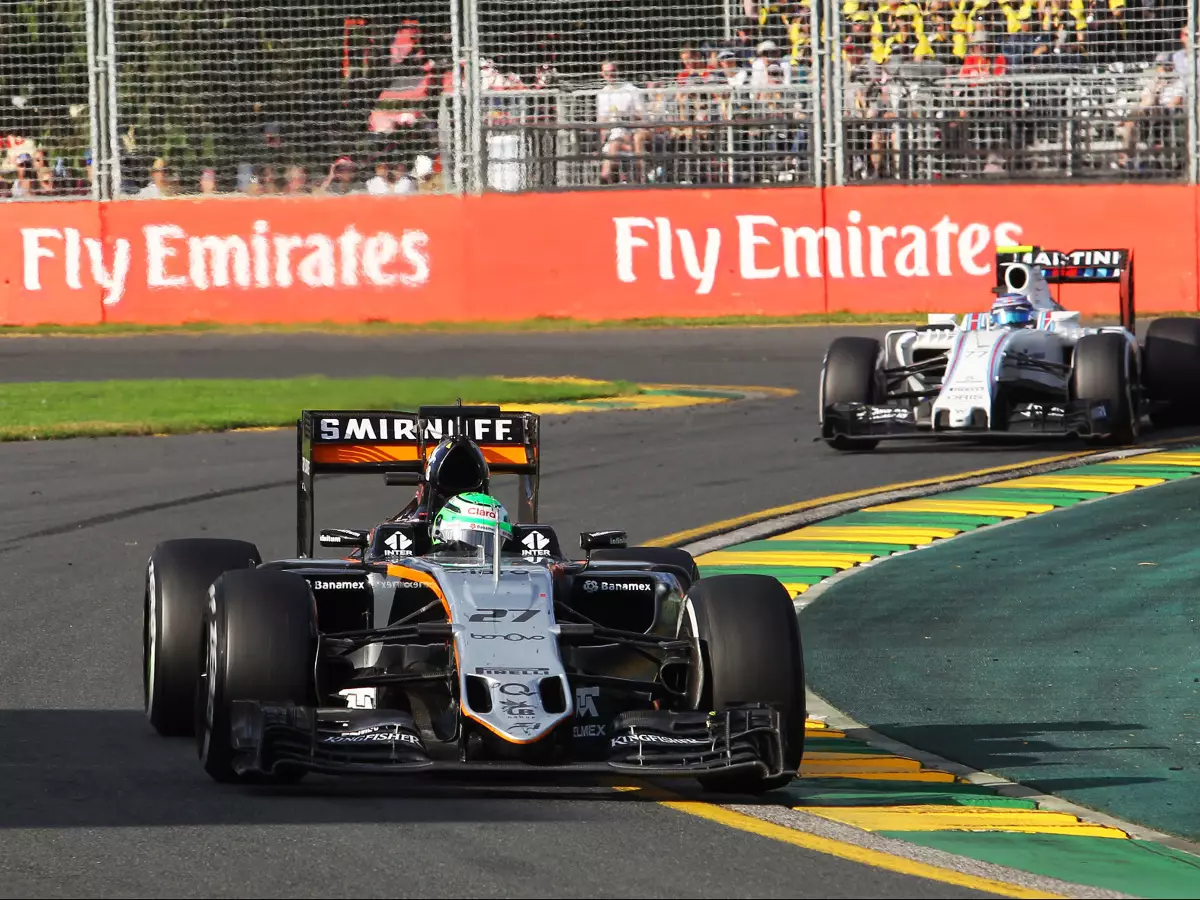 Foto zur News: Force India sieht rot in Melbourne: Durch Abbruch gebremst