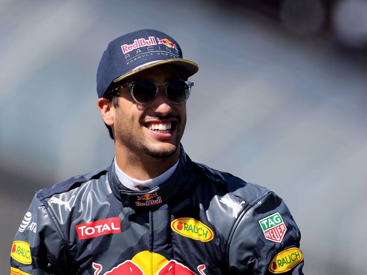 Foto zur News: Daniel Ricciardo: Da klopft ein "silbernes Team" an
