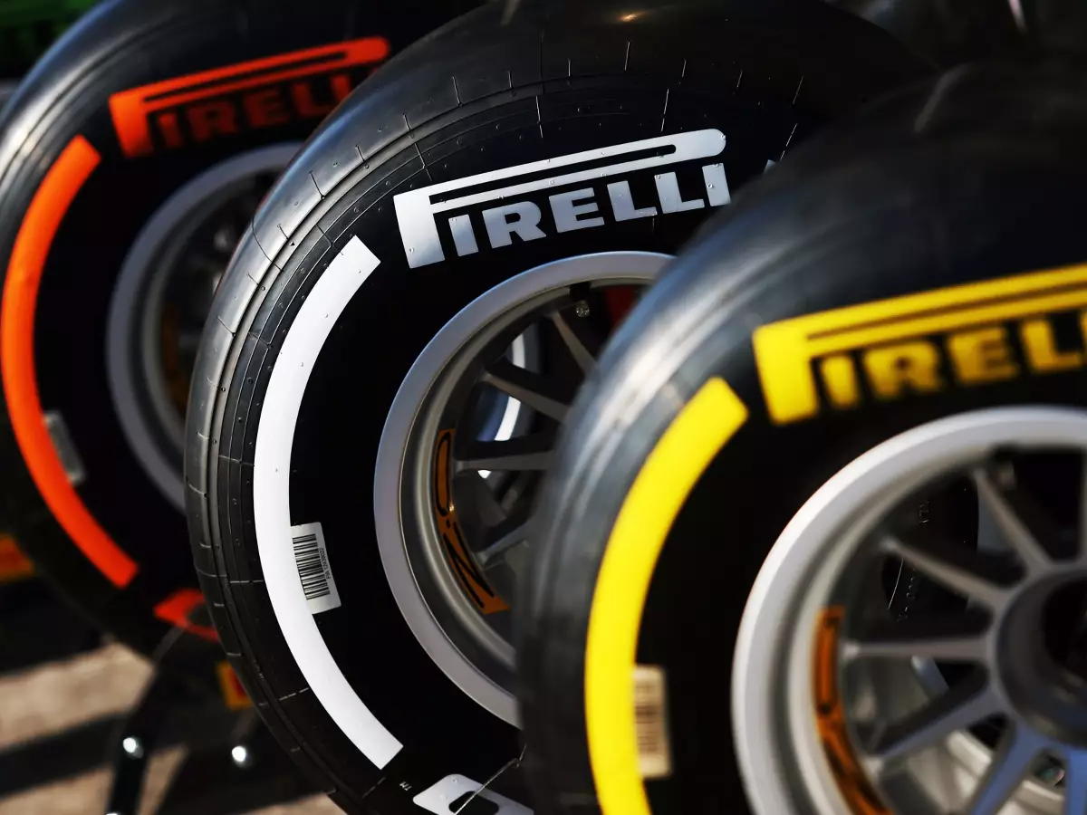 Pirelli-Reifen Foto zur News: Reifen: Pirelli kündigt für 2017 "ganz andere Philosophie" an