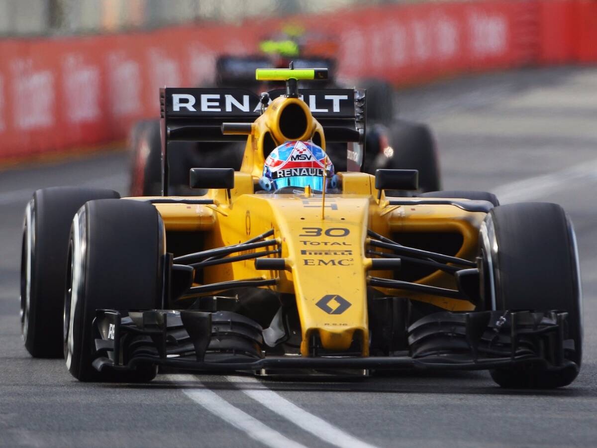 Foto zur News: Mit neuem Frontflügel: Renault peilt in Bahrain Punkte an