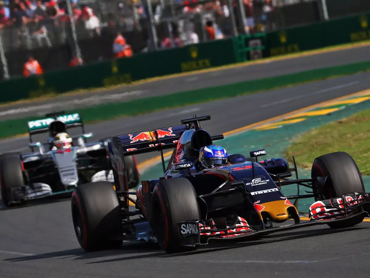 Max Verstappen Foto zur News: Max Verstappen hofft: Toro Rosso 2016 "Best of the Rest"