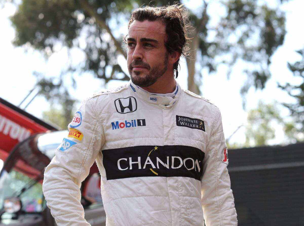 Foto zur News: Alonso: Bahrain-Start nur mit Erlaubnis durch Ärzte