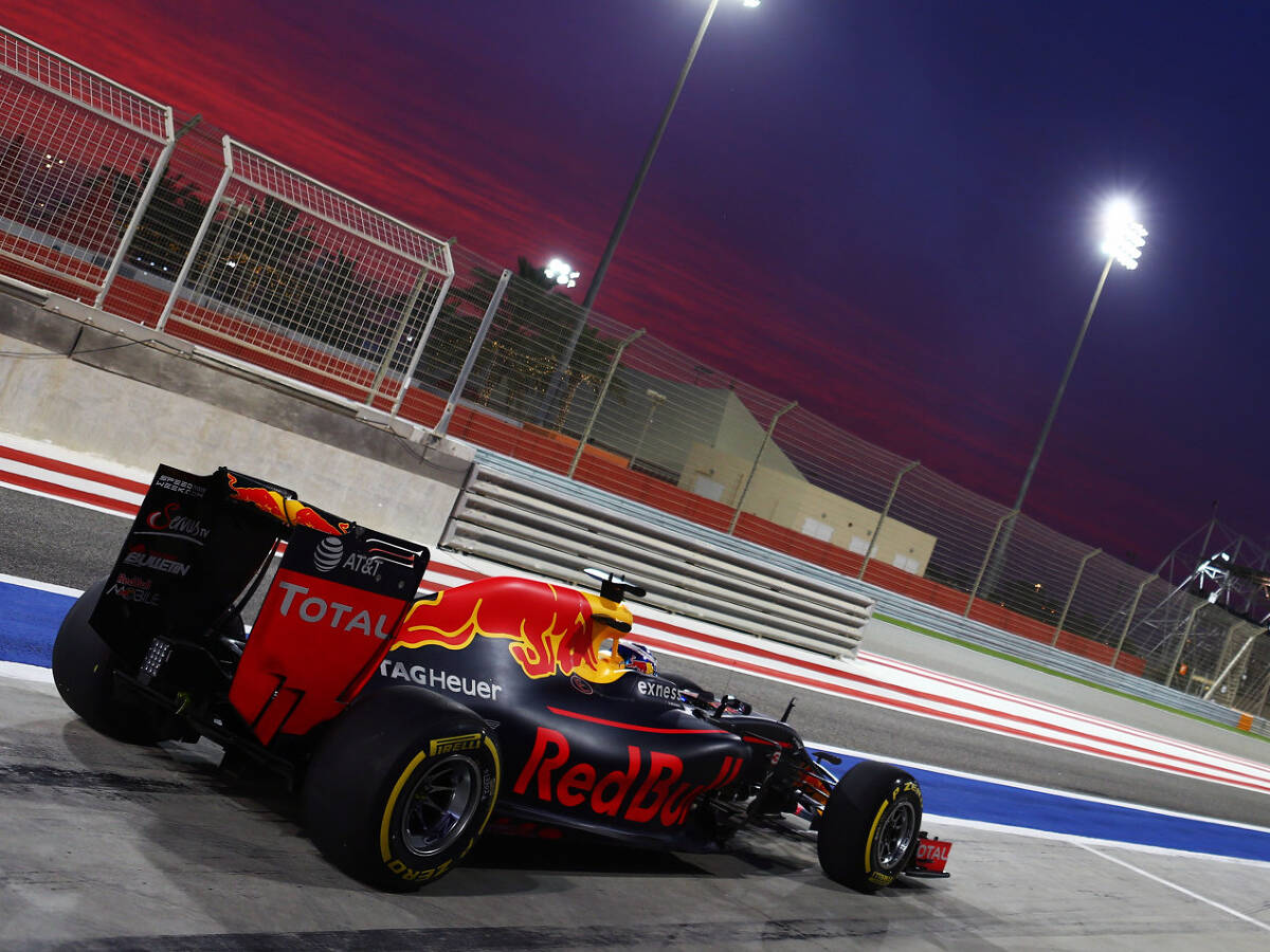 Foto zur News: Red Bull zwischen Hü und Hott: Fehler kostet Ricciardo Zeit
