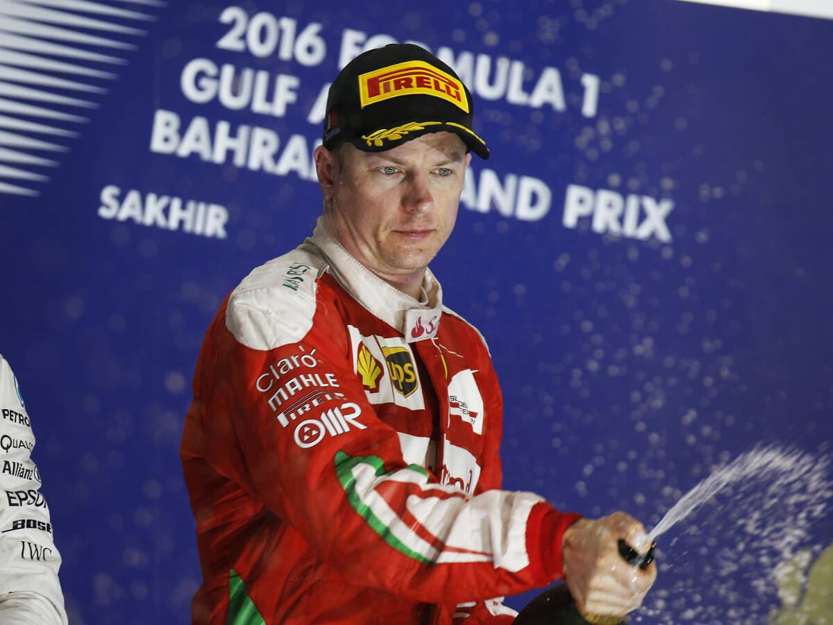 Foto zur News: Räikkönen trotz Startfehler auf Rang zwei: Sieg verschenkt?