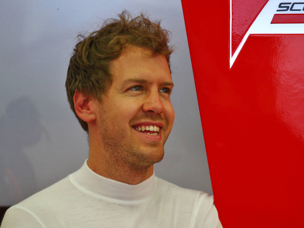 Foto zur News: Sebastian Vettel plant WM-Titel mit Ferrari für 2017