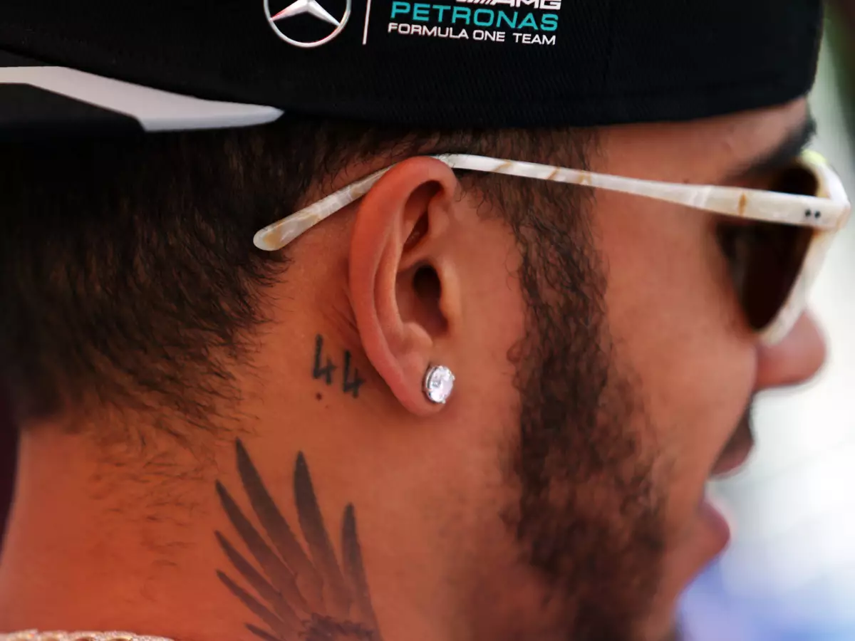 Foto zur News: Lewis Hamilton: Ron Dennis ließ meine Haare schneiden