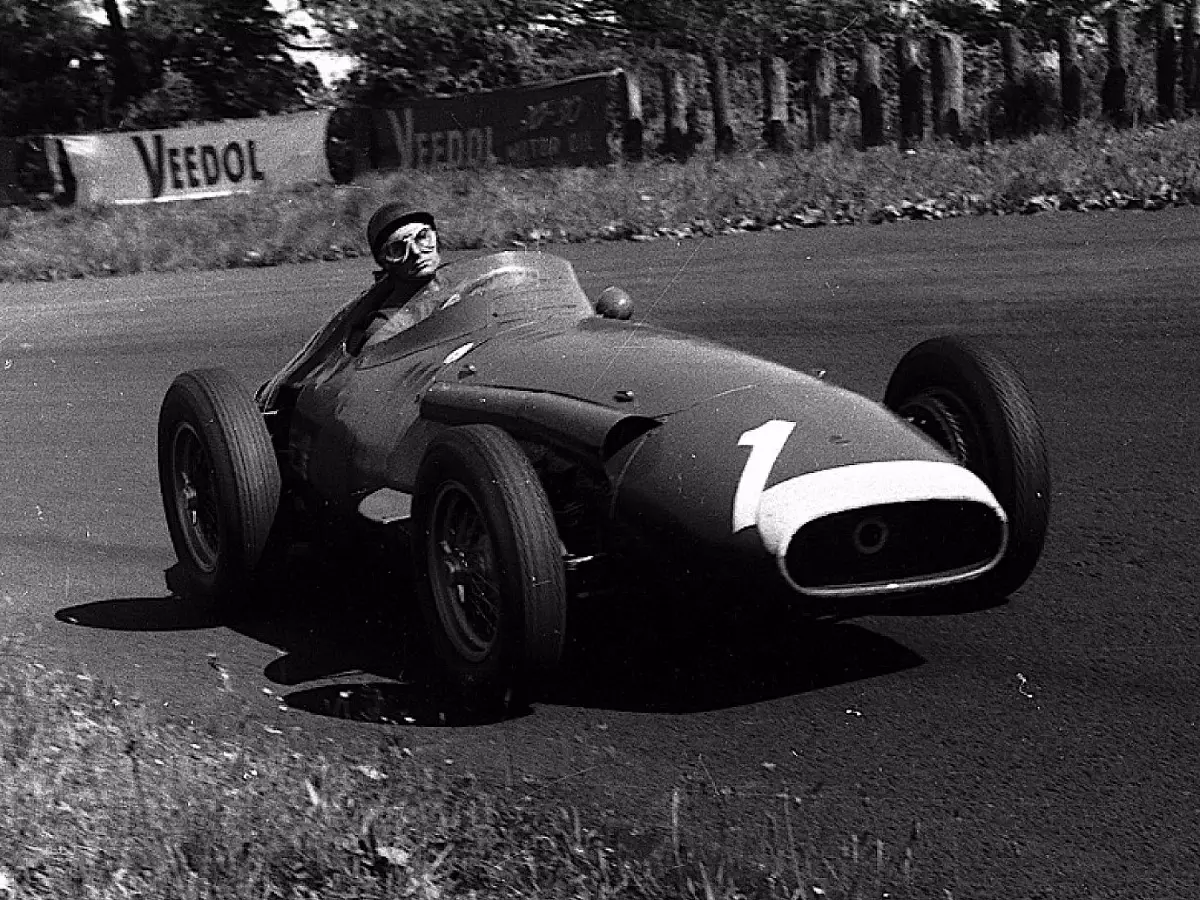 Juan Manuel Fangio Foto zur News: Studie: Fangio bester Formel-1-Pilot, Schumacher Neunter