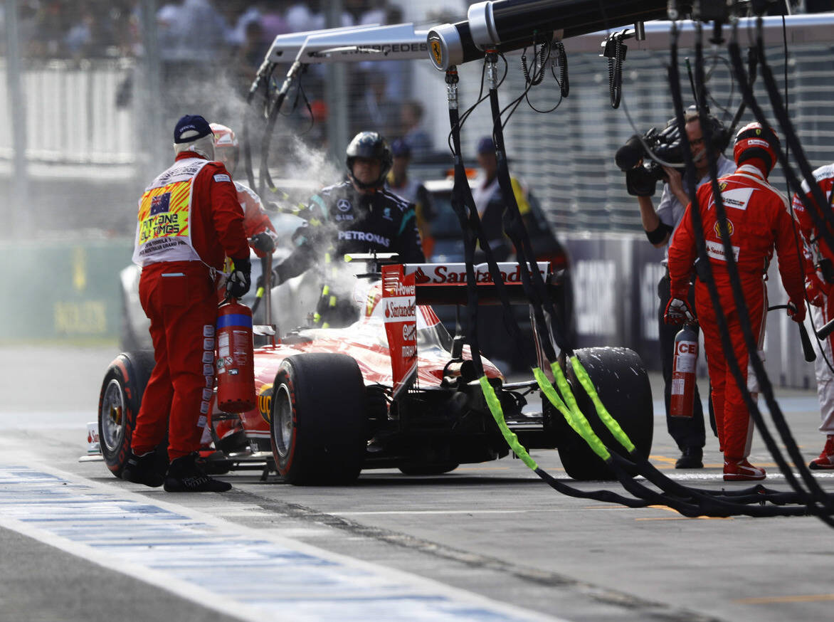 Foto zur News: Antriebe vor Schanghai: Ferrari schon in ersten Nöten