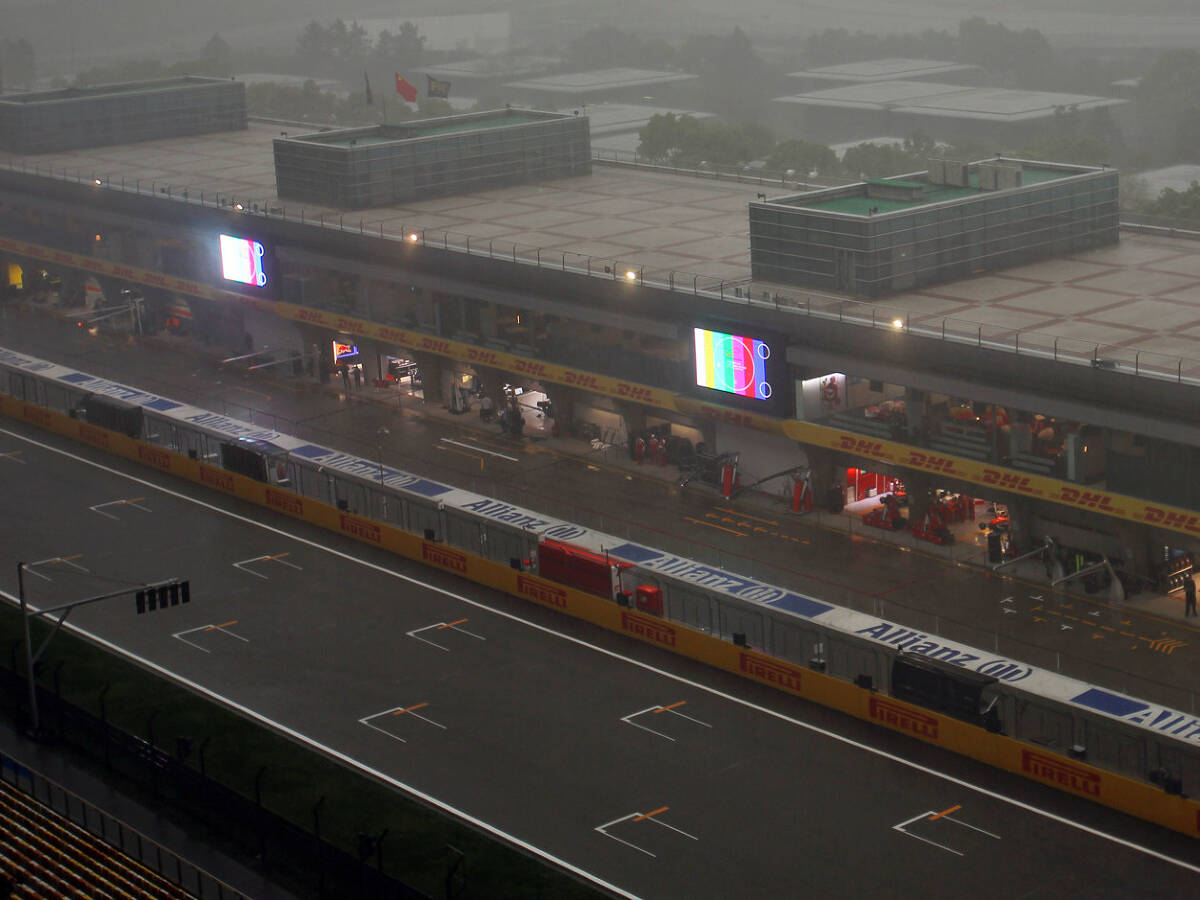 Foto zur News: Formel 1 China 2016: Regen-Bestzeit für Sebastian Vettel