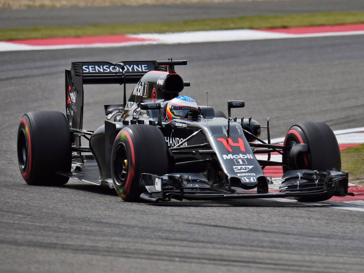 Foto zur News: Enttäuschung bei McLaren: Rote Flagge ruiniert Q3-Chance