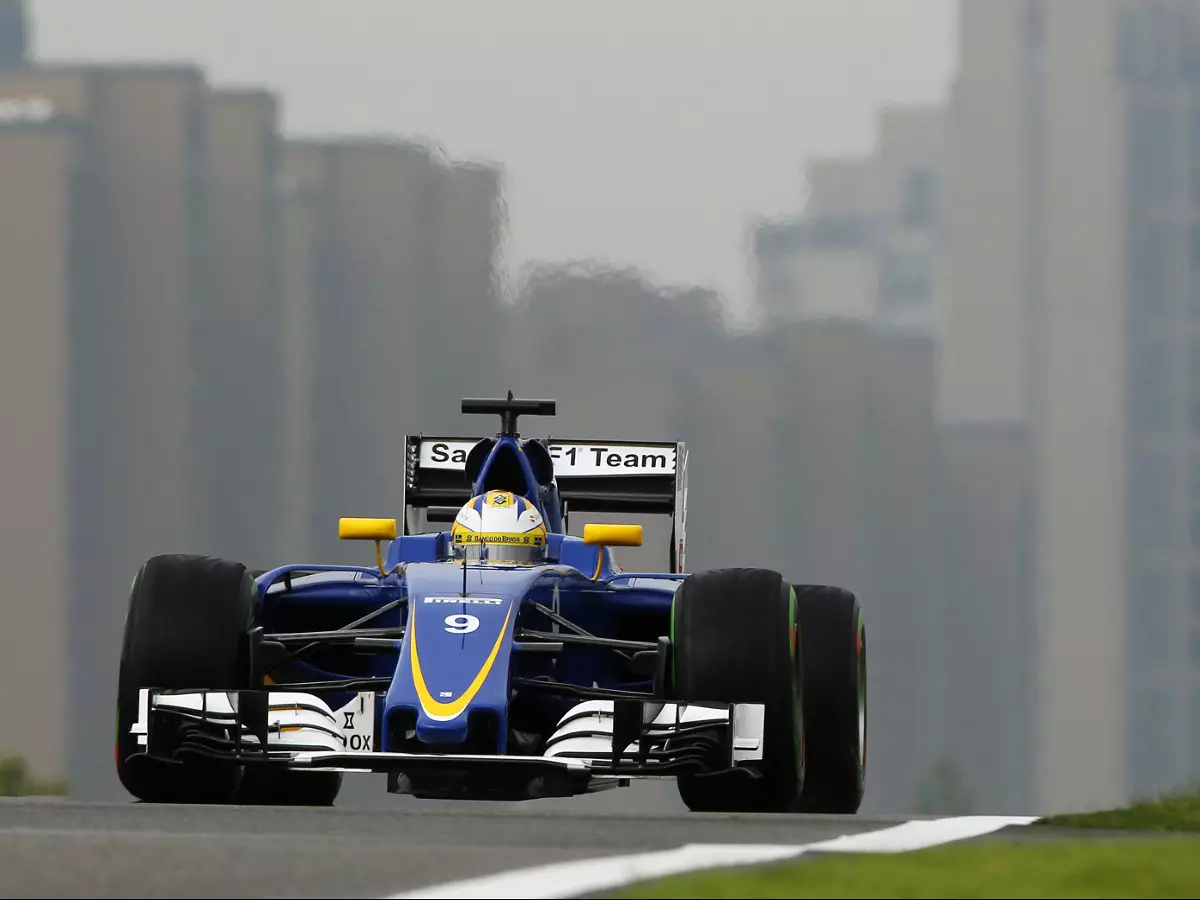 Foto zur News: Monisha Kaltenborn lächelt: Sauber schlägt Renault in China