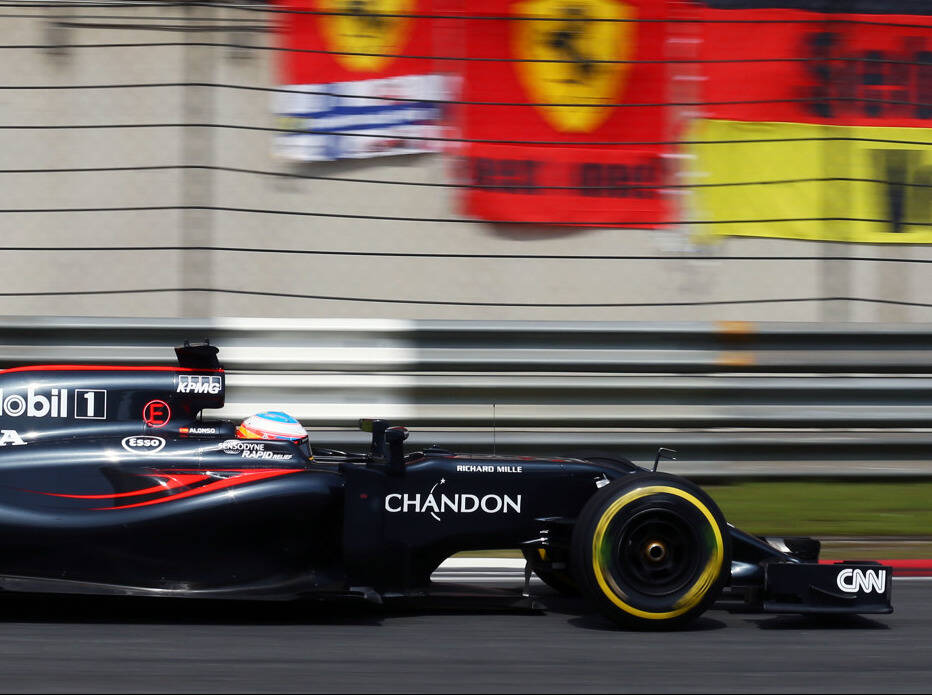 Foto zur News: McLaren: Fernando Alonsos Comeback doppelt schmerzhaft