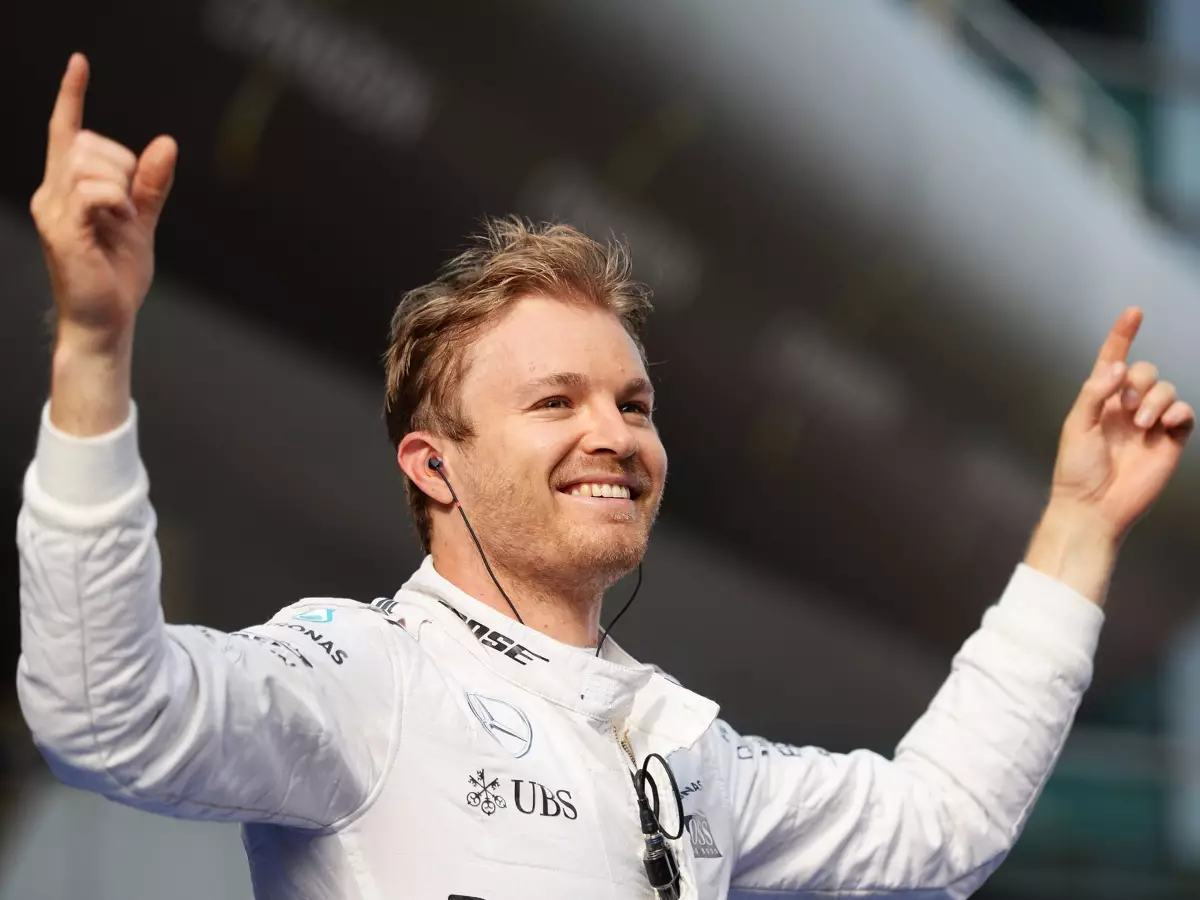 Foto zur News: Nico Rosberg in China: "Er fährt wie ein kleiner Gott"