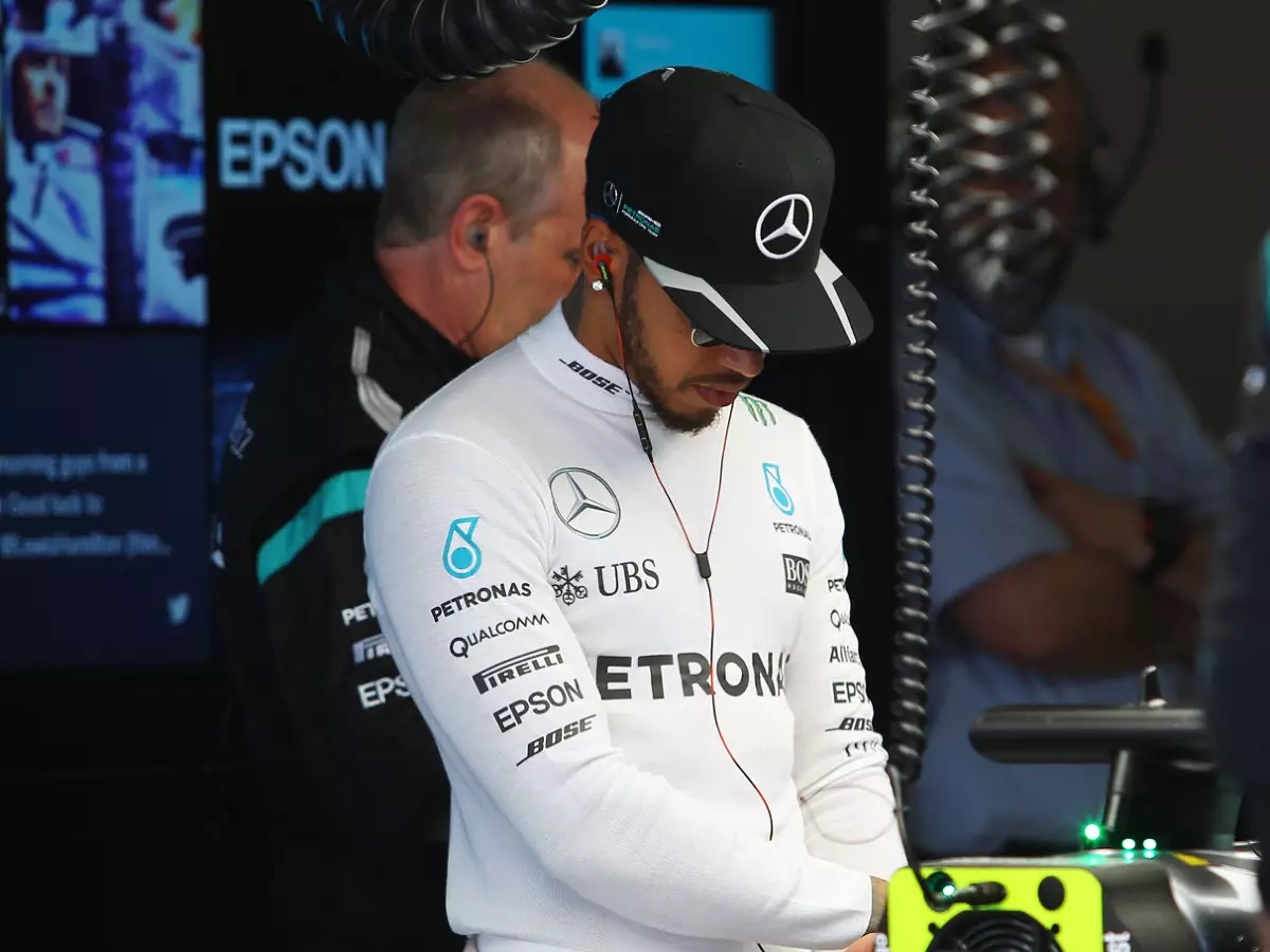 Lewis Hamilton Foto zur News: Hamiltons WM-Thron wackelt: "Spüre keine dunkle Wolke"