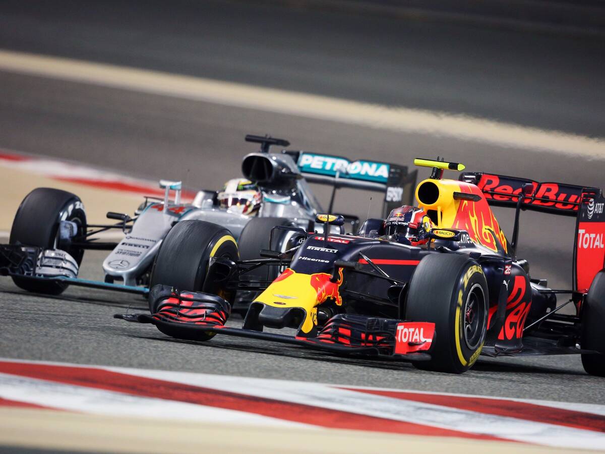 Foto zur News: Red Bull ermutigt: Mit Renault-Update Mercedes angreifen