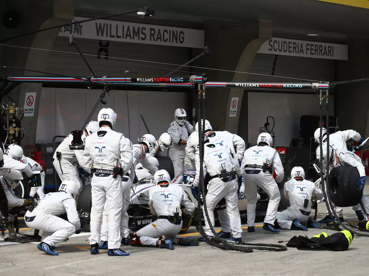 Foto zur News: Williams: Vom Pannenteam zum Boxenstopp-Weltmeister