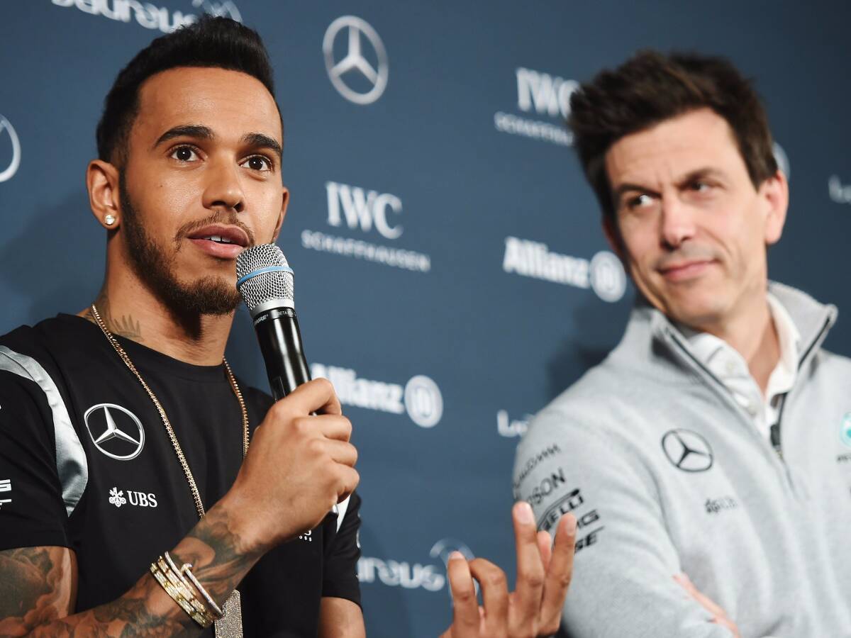 Foto zur News: Wolff: "Lewis Hamilton nimmt Rückschläge wie Champion"