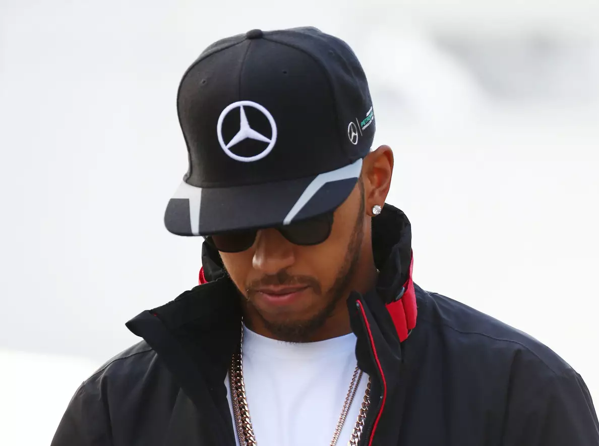 Lewis Hamilton Foto zur News: Hamilton rügt Regeln 2017: "Für die Fans wird nichts besser"