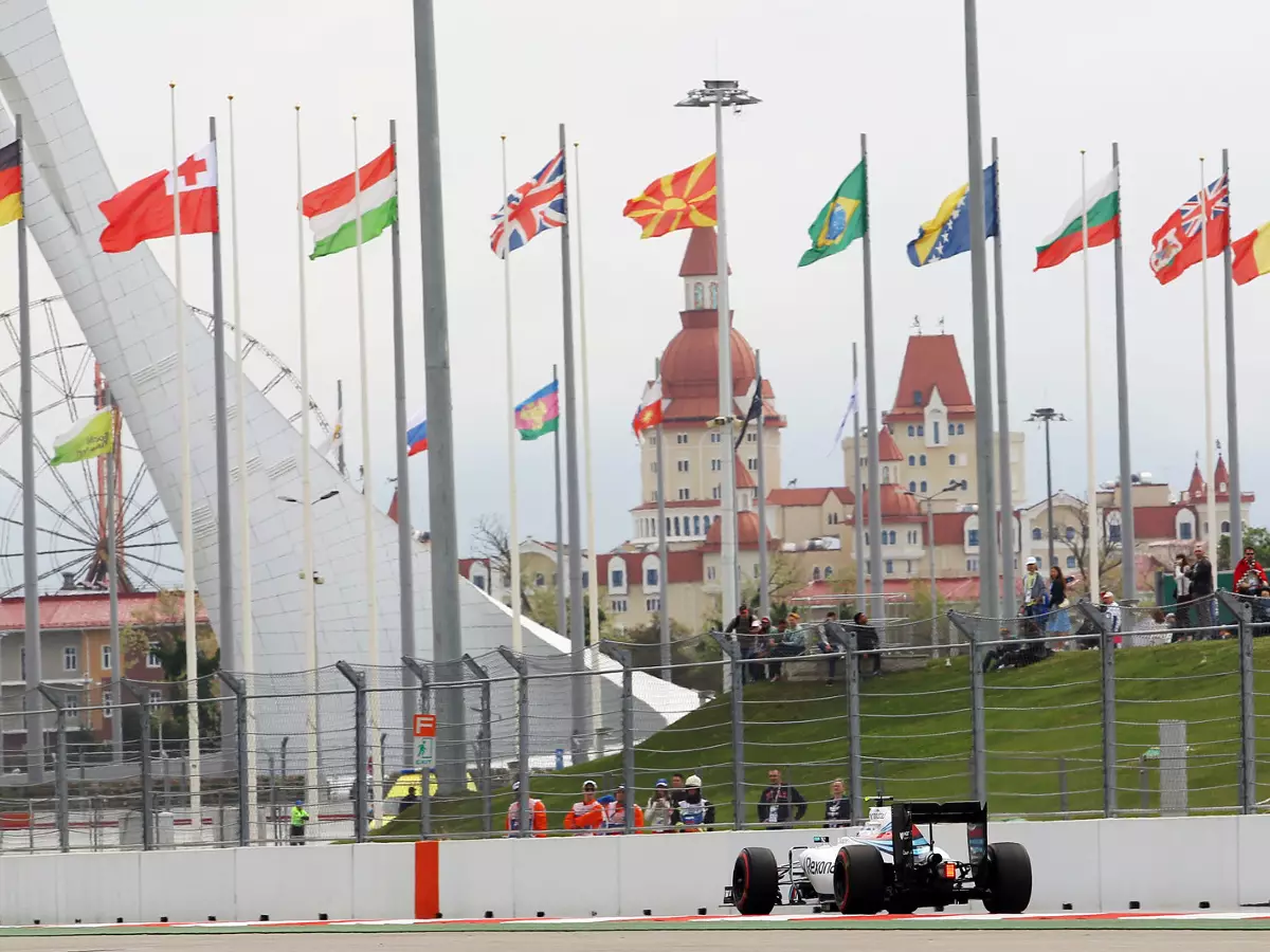 Foto zur News: Formel 1 Russland 2016: Valtteri Bottas überrascht am Freitag