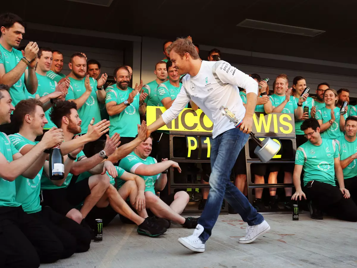 Nico Rosberg Foto zur News: Titelduell: Rosberg erkennt keinen "Elfmeter ohne Torhüter"