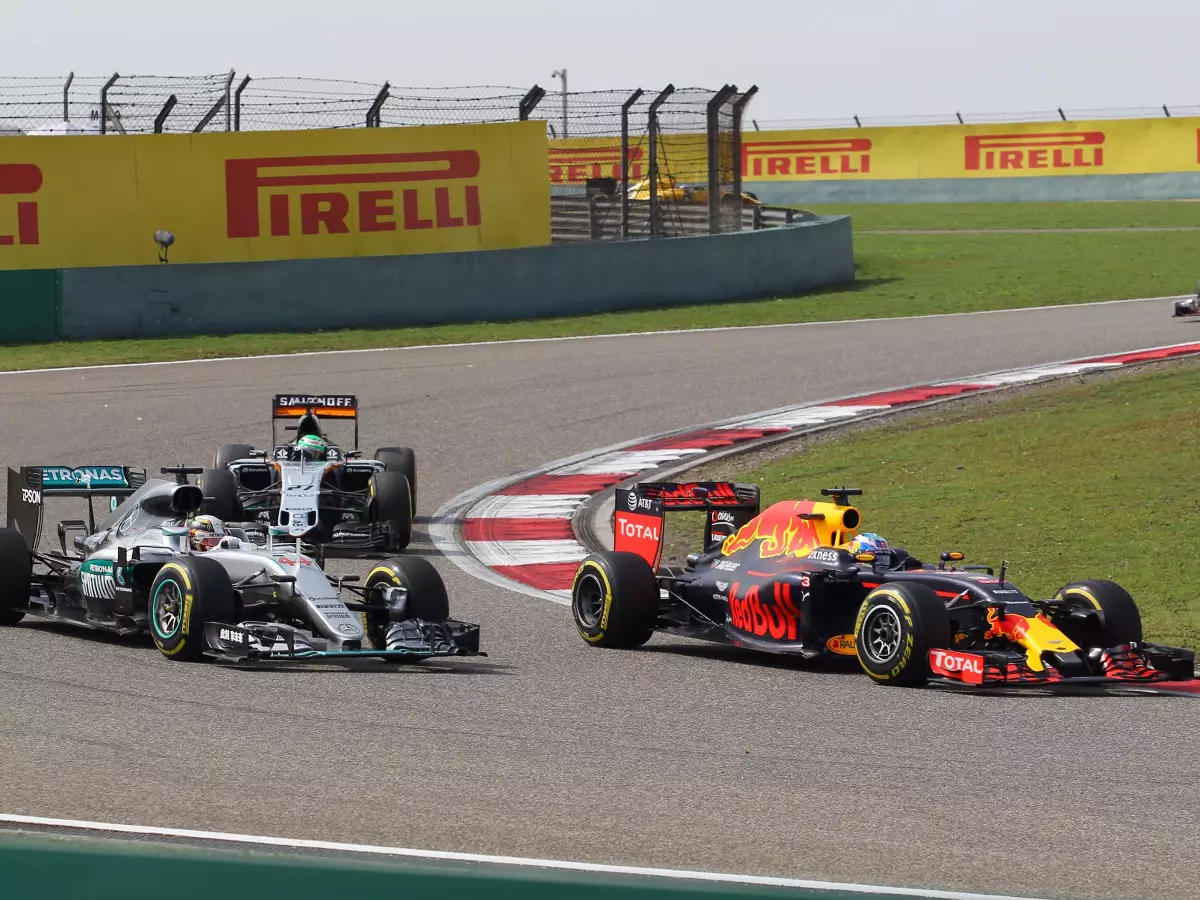 Foto zur News: Renault-Motorenupdate: Heißersehntes Debüt bei Spanien-Test