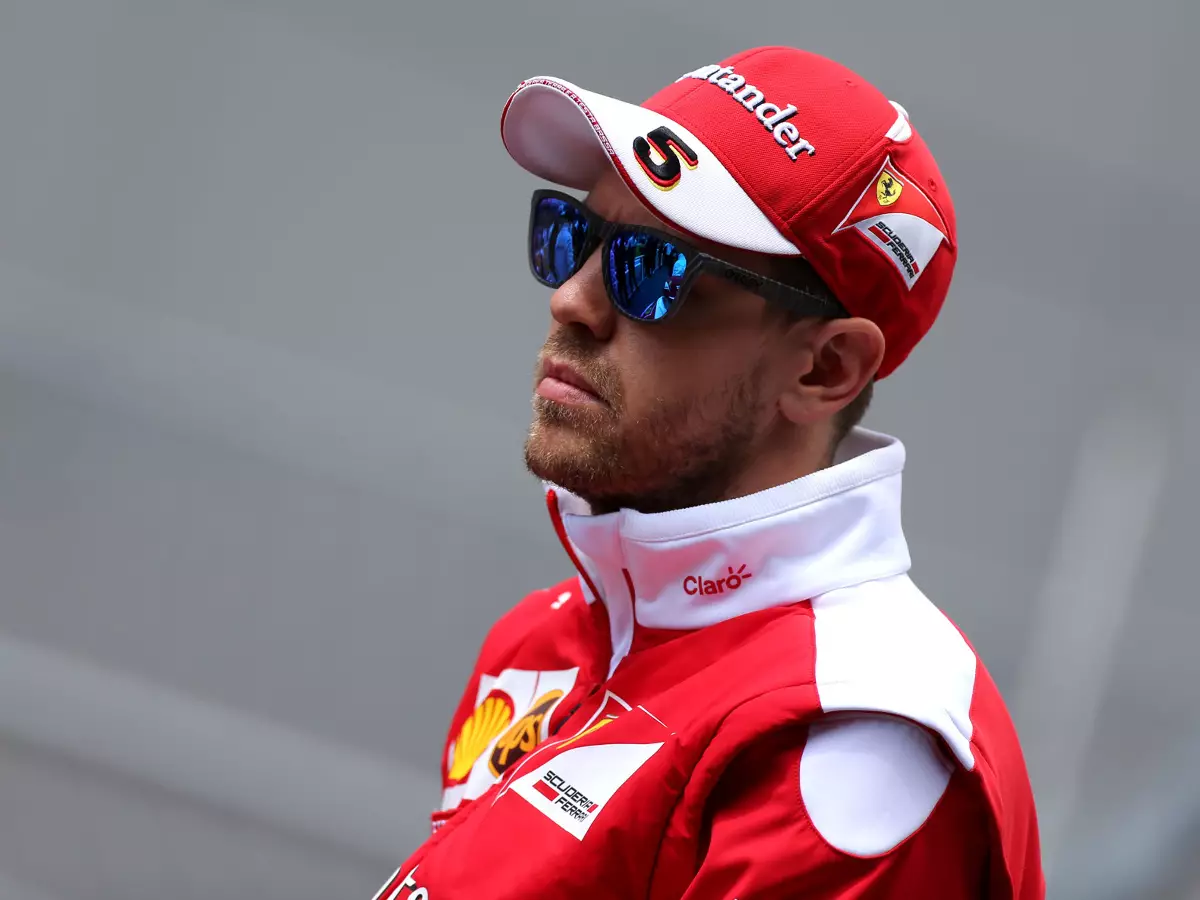 Foto zur News: Ferrari: Sebastian Vettel schreibt Titel noch lange nicht ab